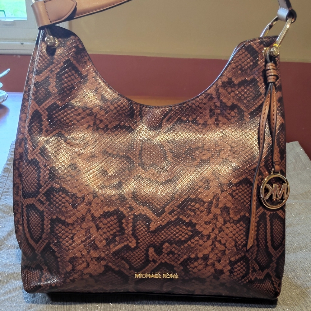 ❤️Michael Kors Tan Snake Print Hobo Bag❤️